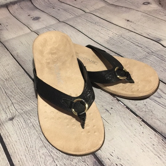 Vionic Black & Gold Tide Aloe Post Sandal ⭐️⭐️⭐️⭐️ - Picture 1 of 6